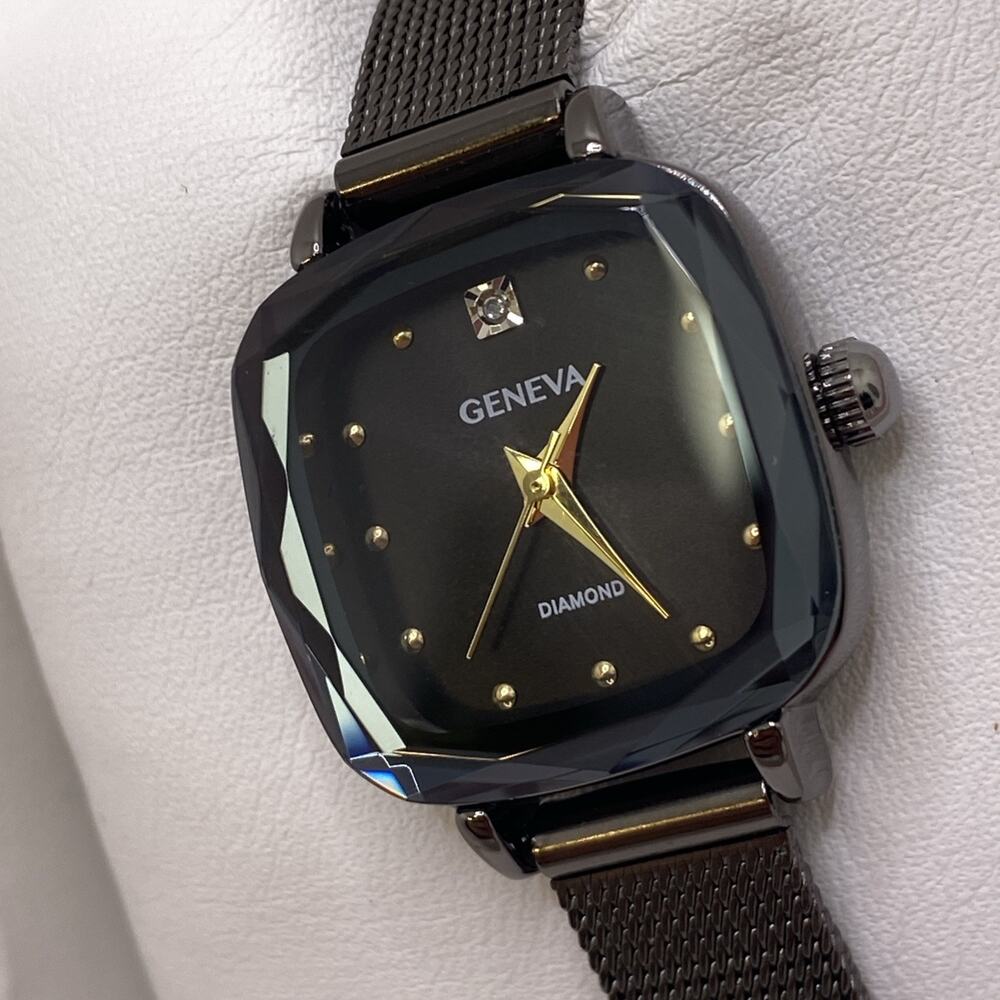 Geneva Diamond Womens Watch Works New Battery